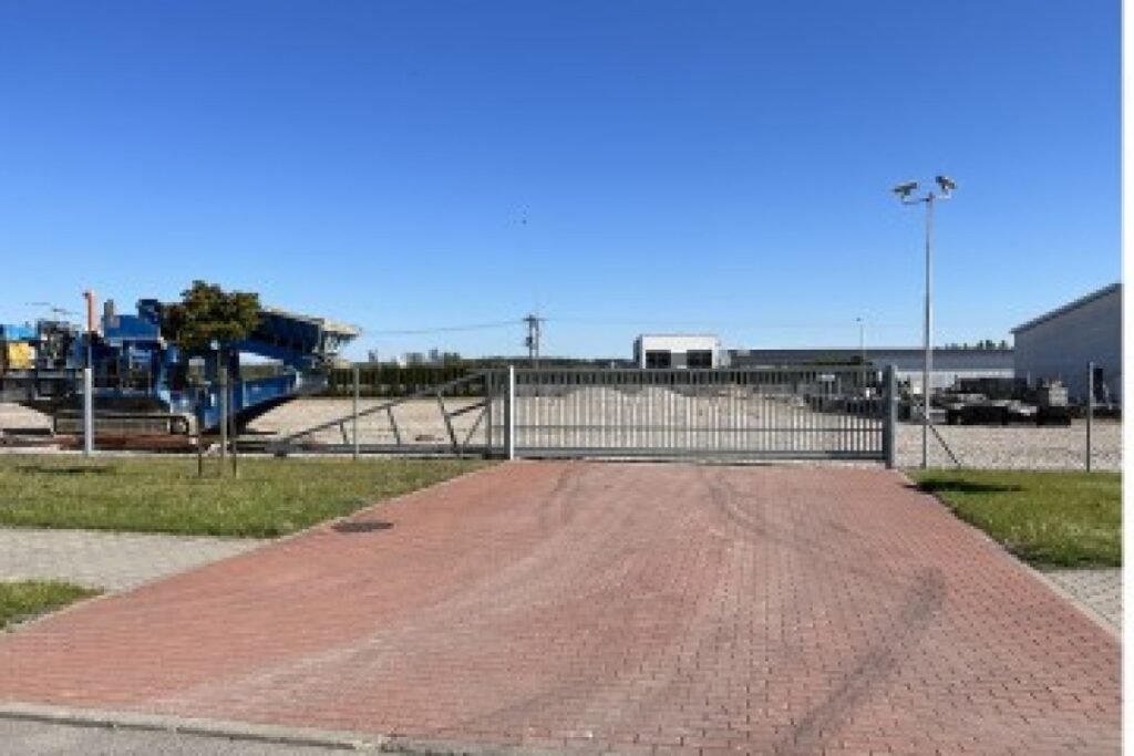 industrial lot, fence, gate