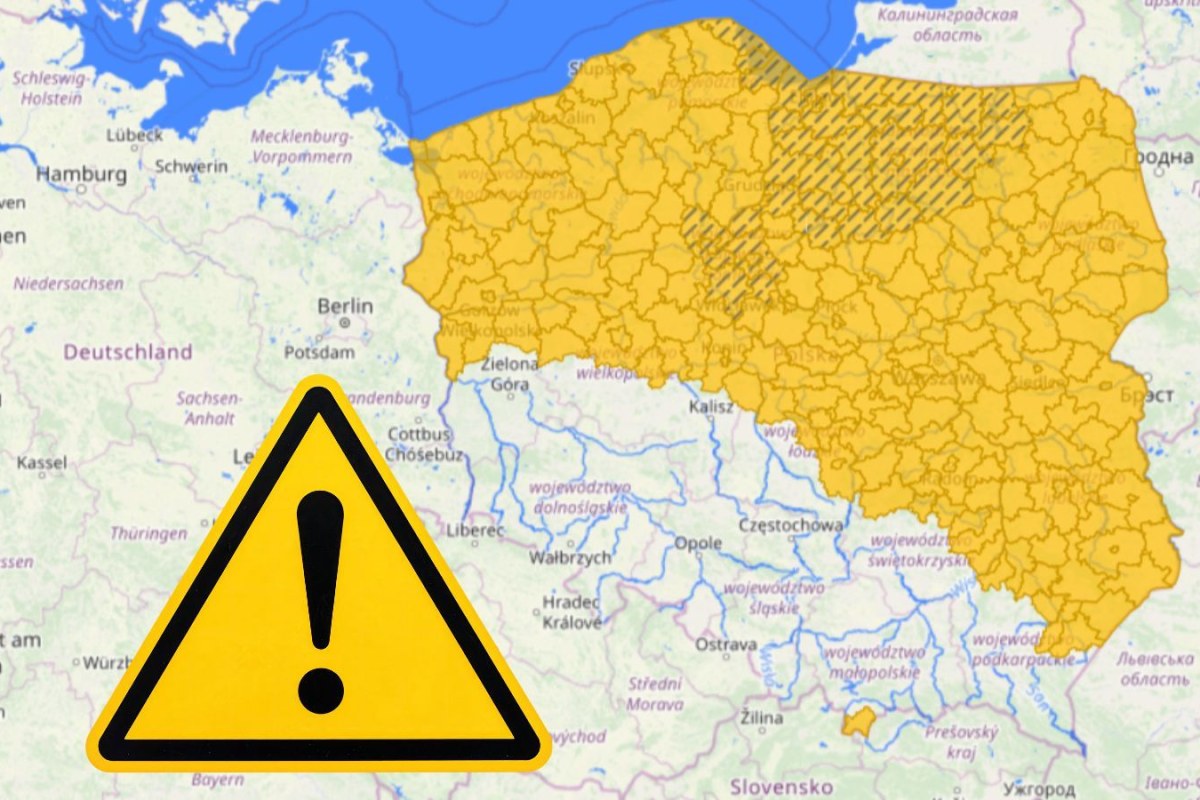 truck bad weather highway