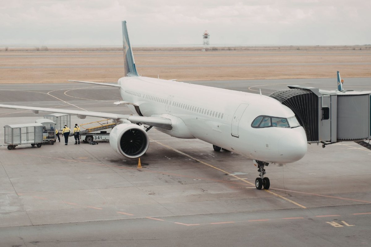 airport fuel shortage