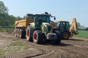 agricultural tractor trailer