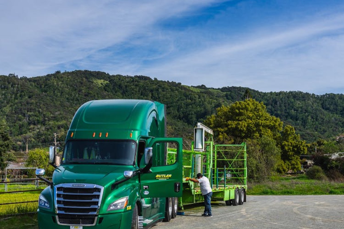 electric trailer truck