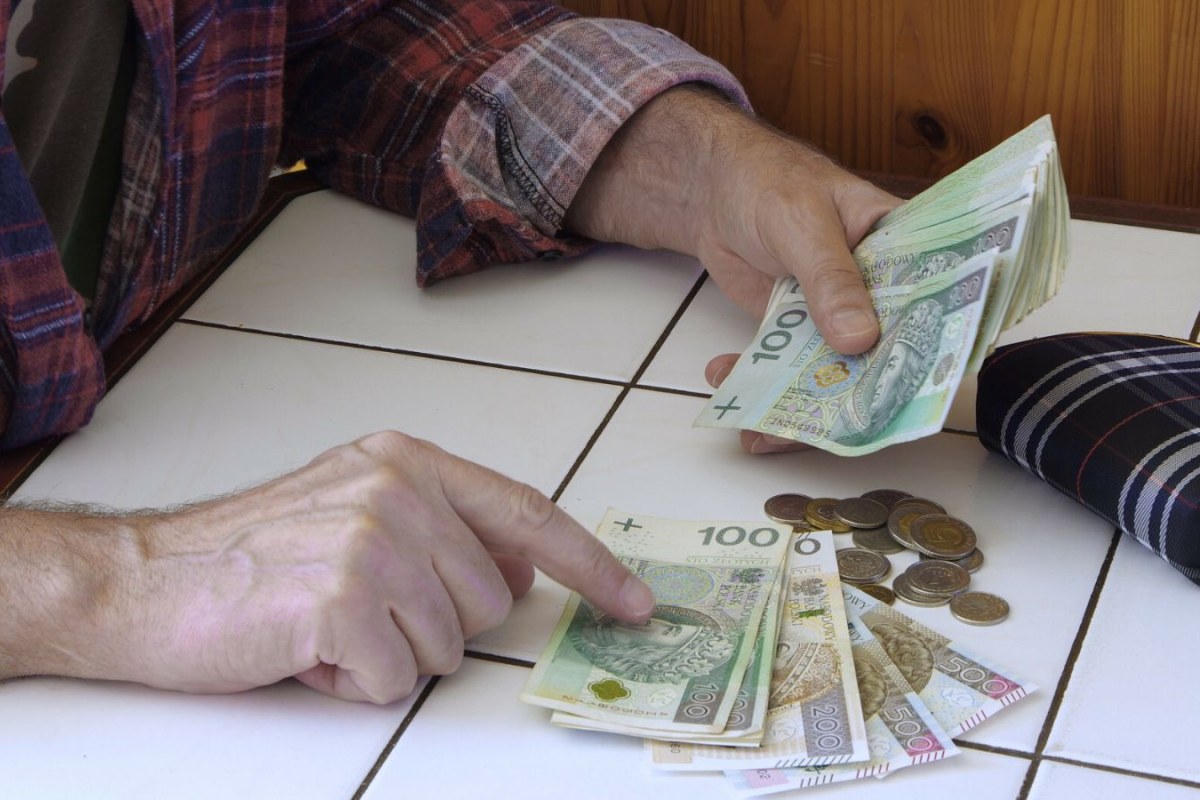 senior couple finance