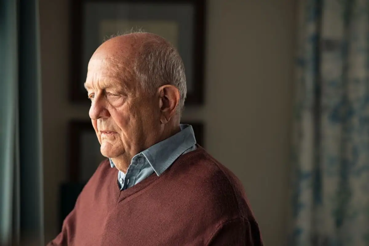 senior with documents