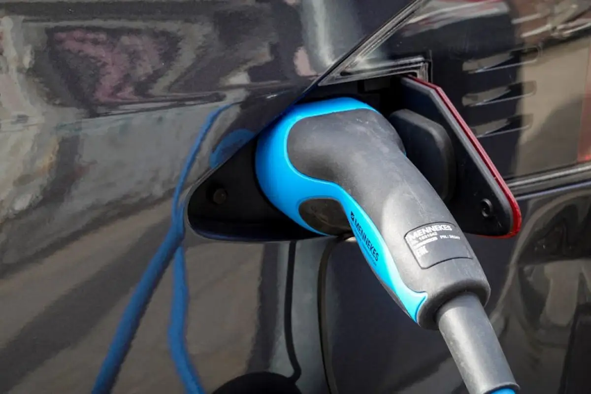 electric truck charging