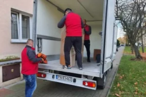 moving truck furniture