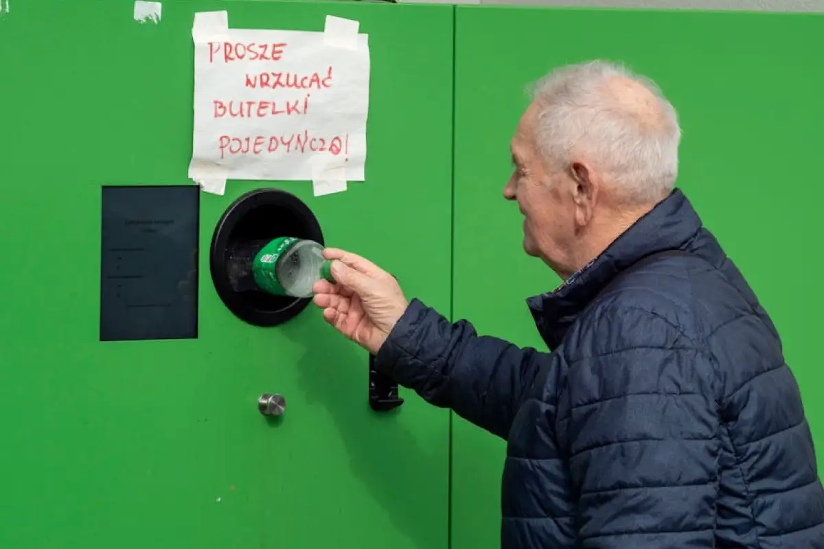 bottle recycling machine