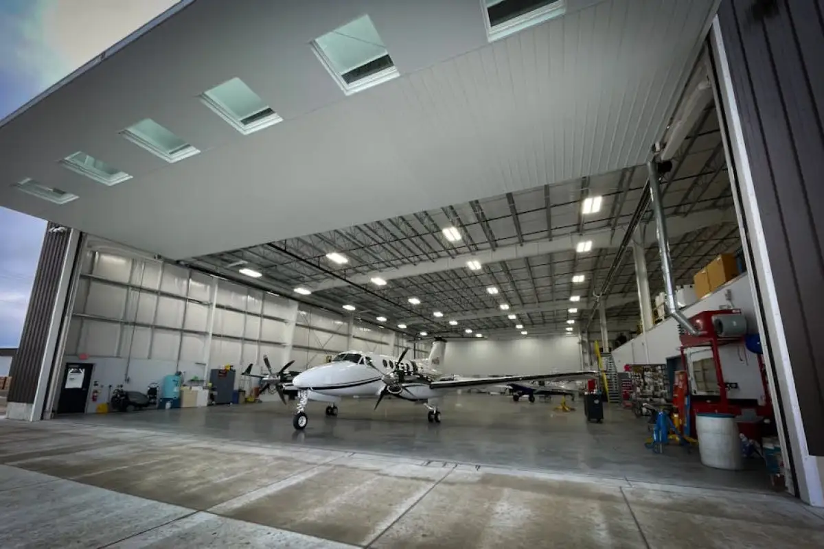 aircraft hangar construction