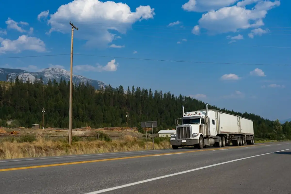trucking regulations Canada