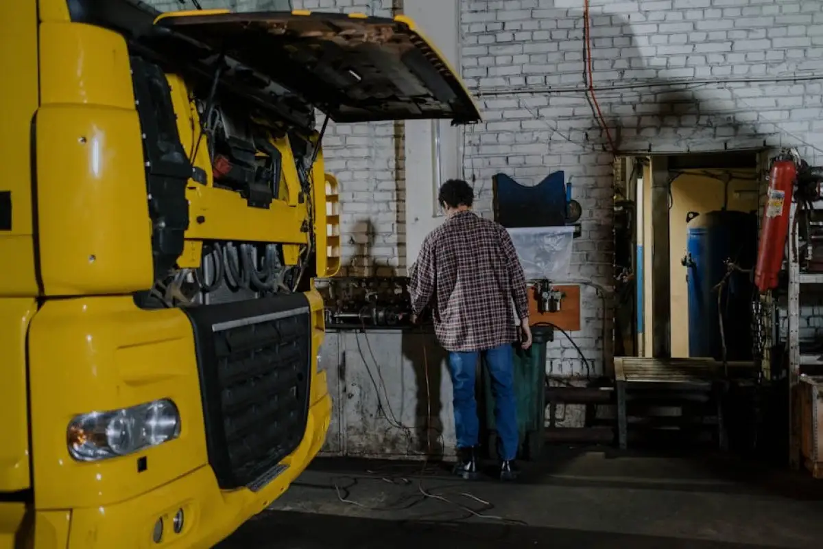 truck repair workshop