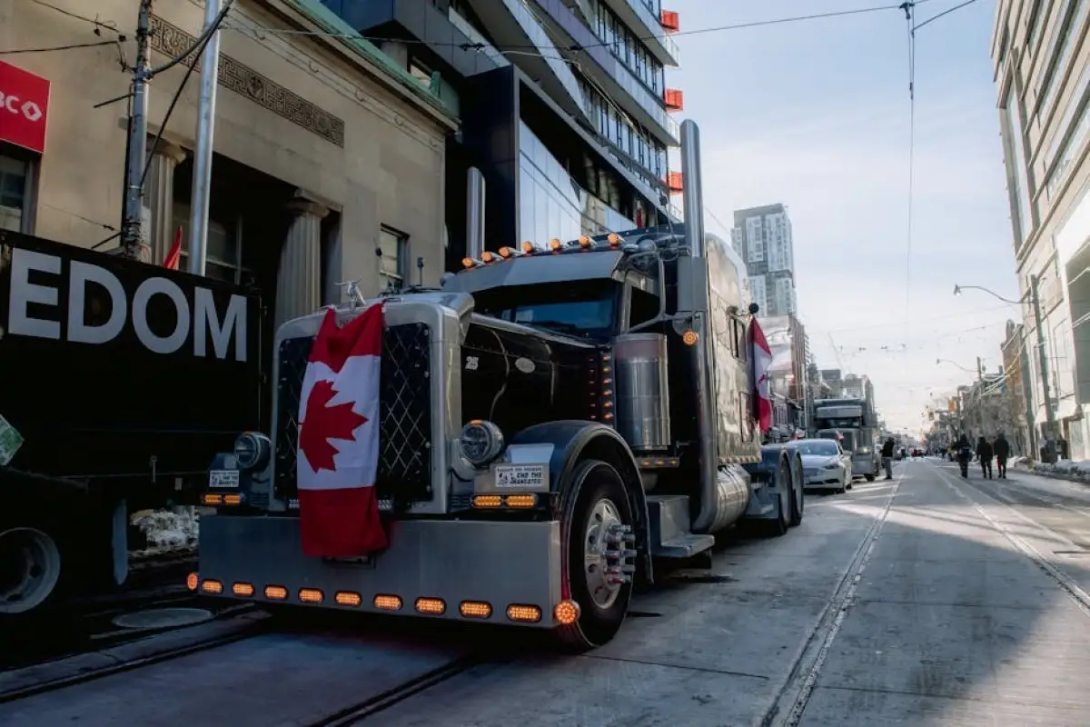 Canadian border crossing truck