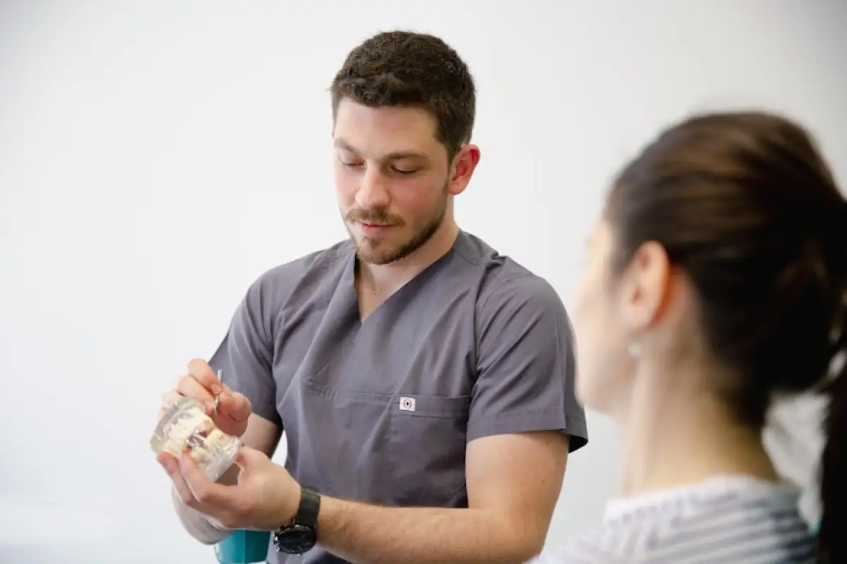 dental prosthetist