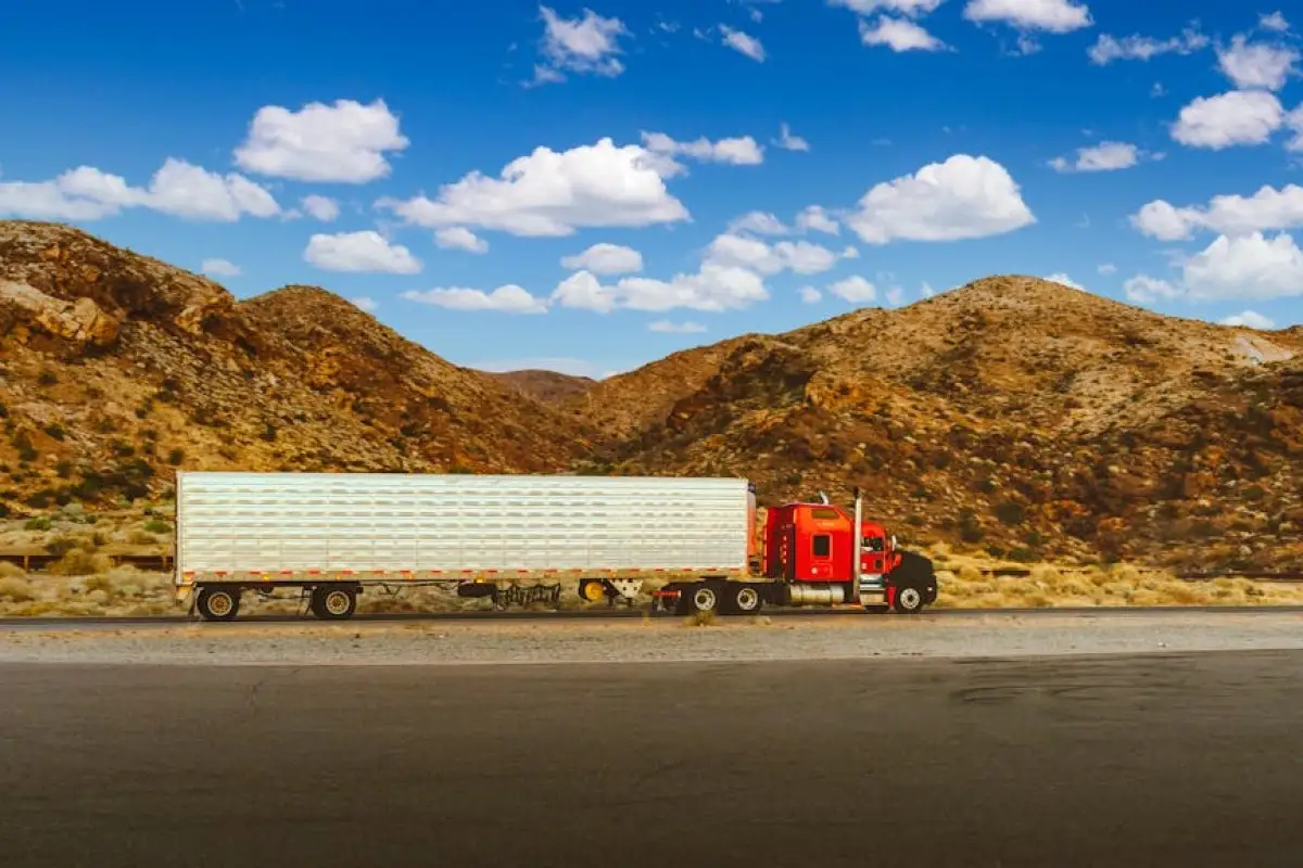 semi-trailer factory