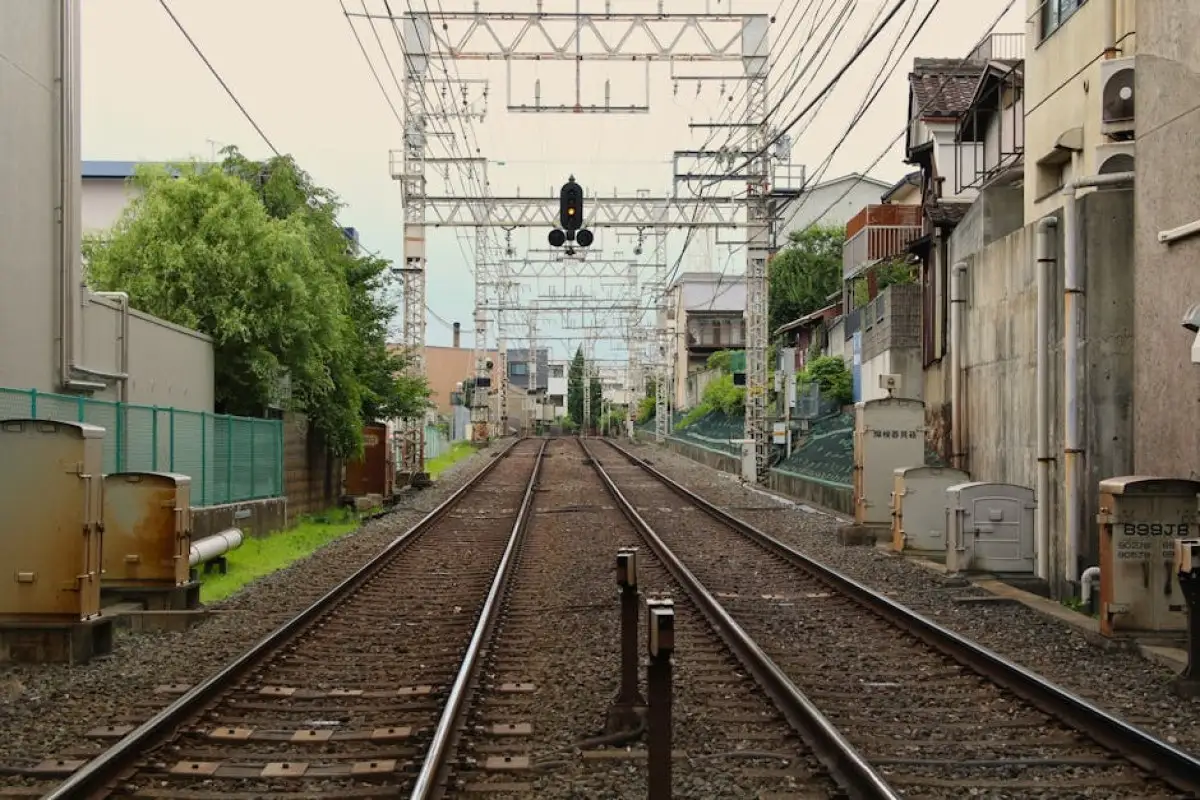 train tracks