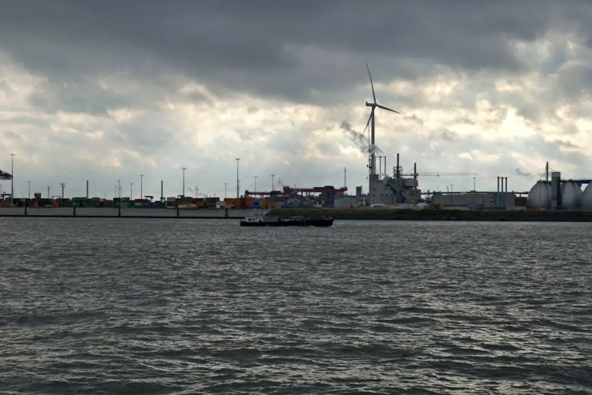 sustainable shipping port
