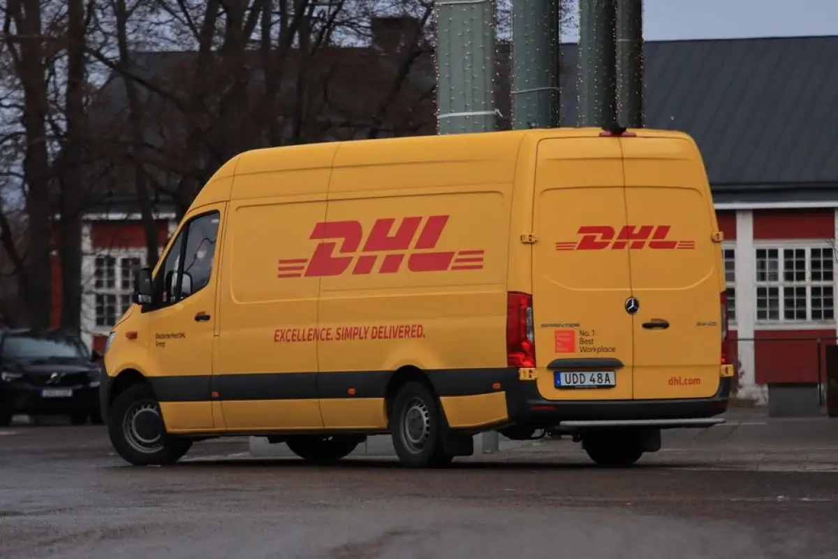DHL USPS delivery