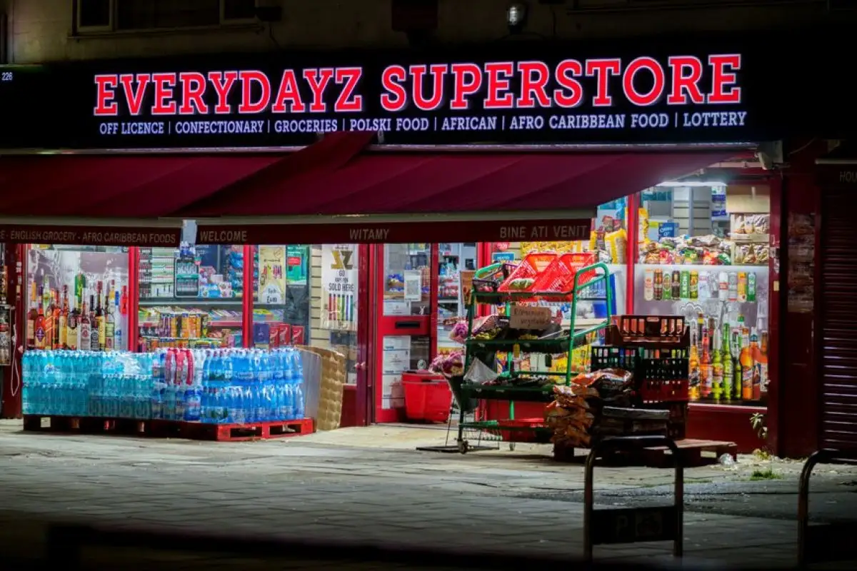 supermarket closed sunday
