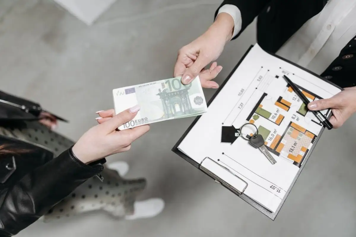 apartment keys contract