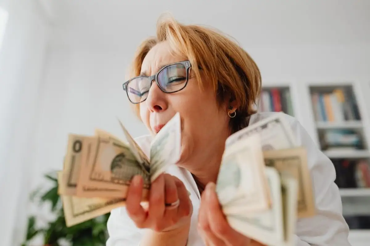 senior woman money retirement
