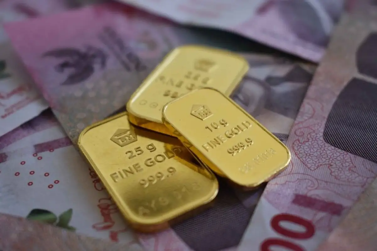 gold bars stack