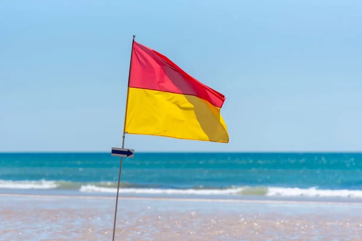 red flag beach warning