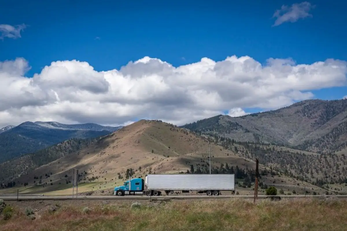 truck border crossing