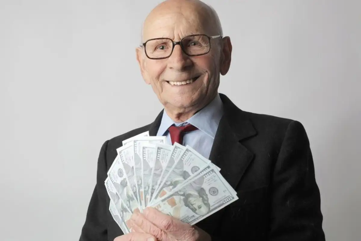 elderly couple money