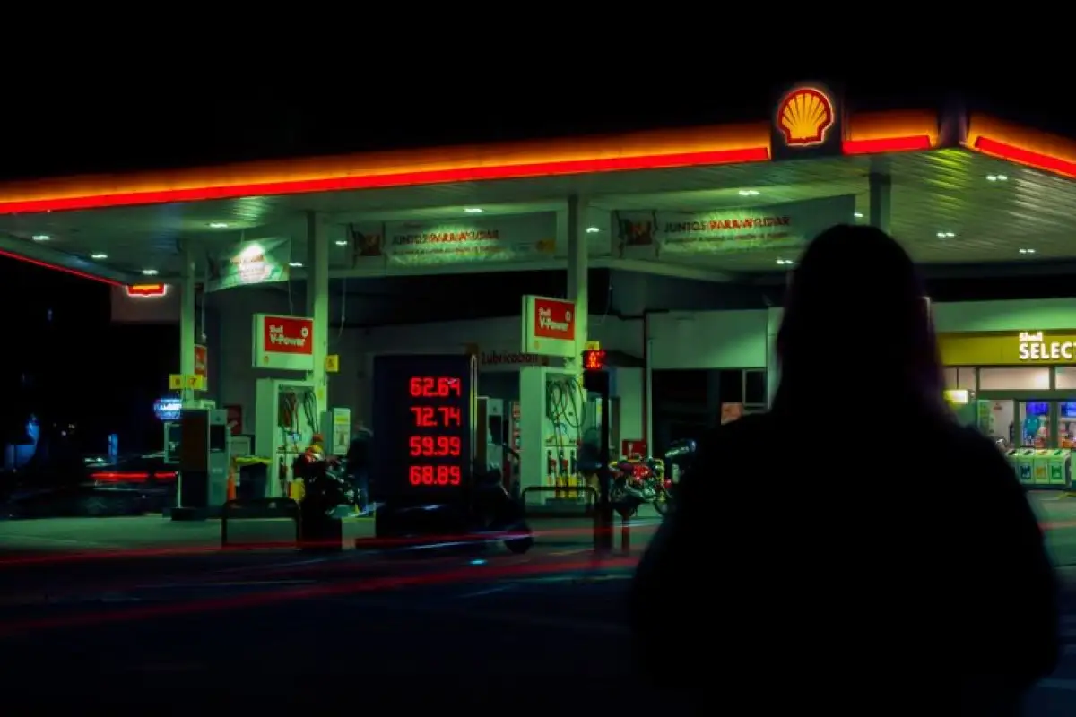 fuel station price
